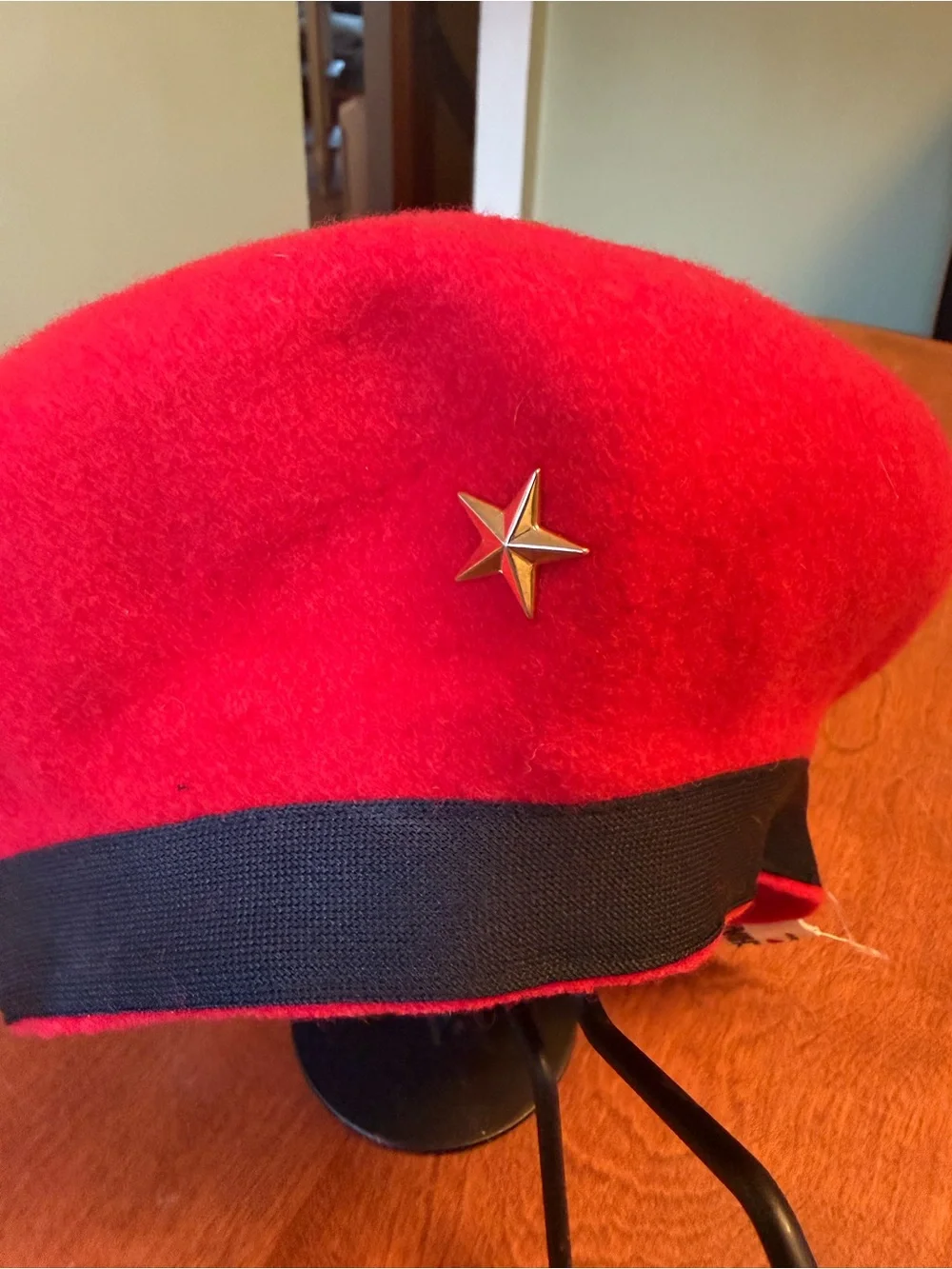 Vintage Moschino Milano Red wool Beret with Black Band and stars
